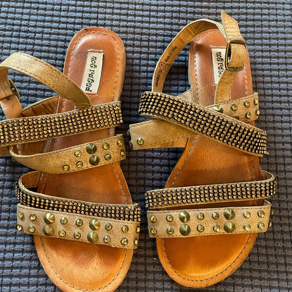 Buckle | Shoes | Buckle Not Rated Sandals | Poshmark